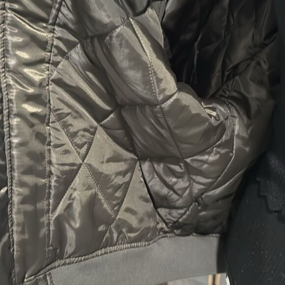 Forever 21 Men's Bomber Puffer Jacket Full Zip Medium Army Green - Picture 3 of 8